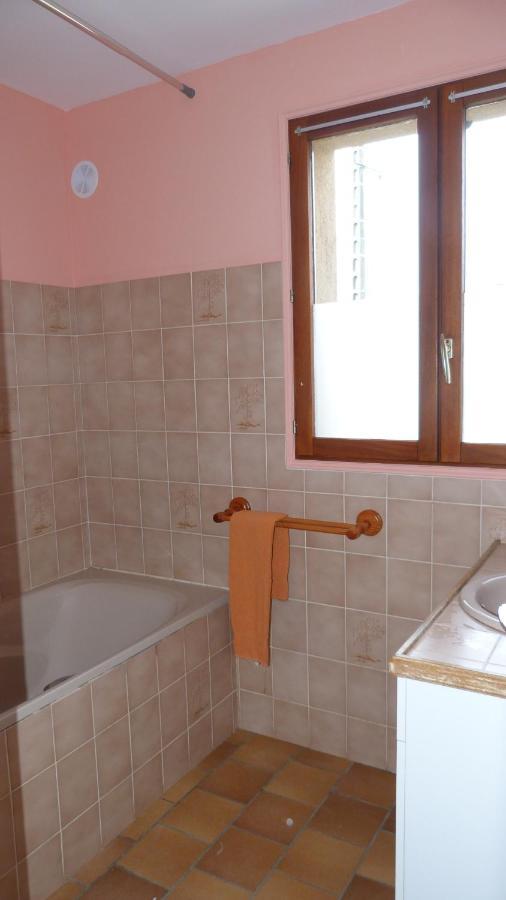 Maison De Vacances Pour 6 Personnes Avec Piscine Lainsecq Εξωτερικό φωτογραφία